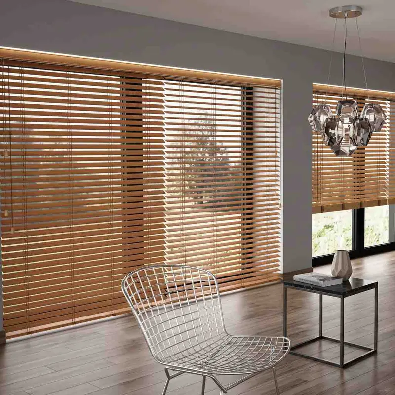 Wood Venetian Blinds installation, image 4