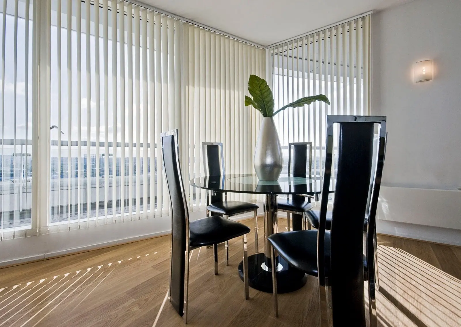 Blinds installation in United Arab Emirates